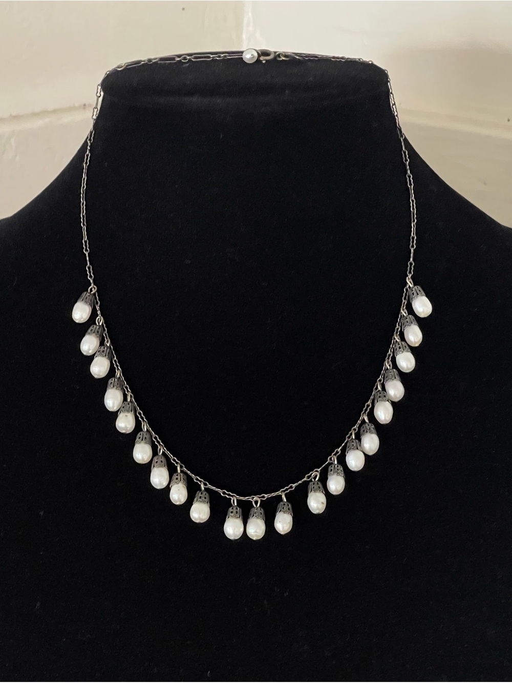 Vintage Liz Palacios necklace silver tone.